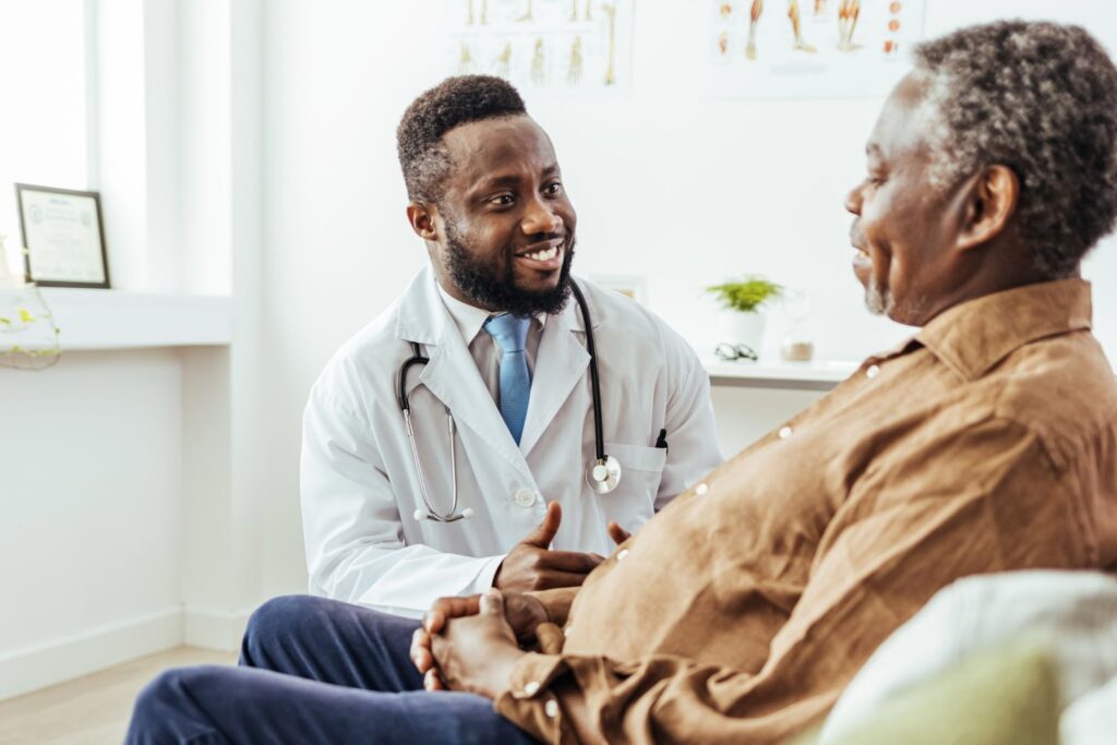 Comprender La Ley Candor De Colorado 1 Doctor Hablando Con Su Paciente