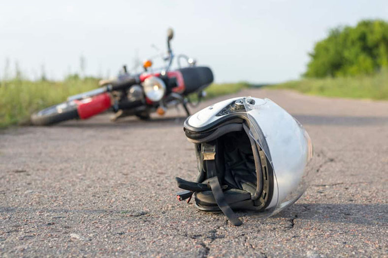 motocicleta chocada en accidente